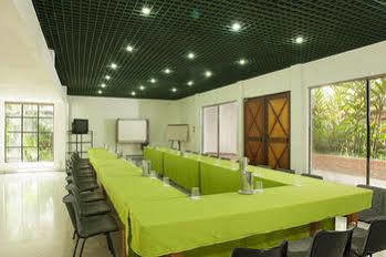 By On Vacation Hotel Girardot