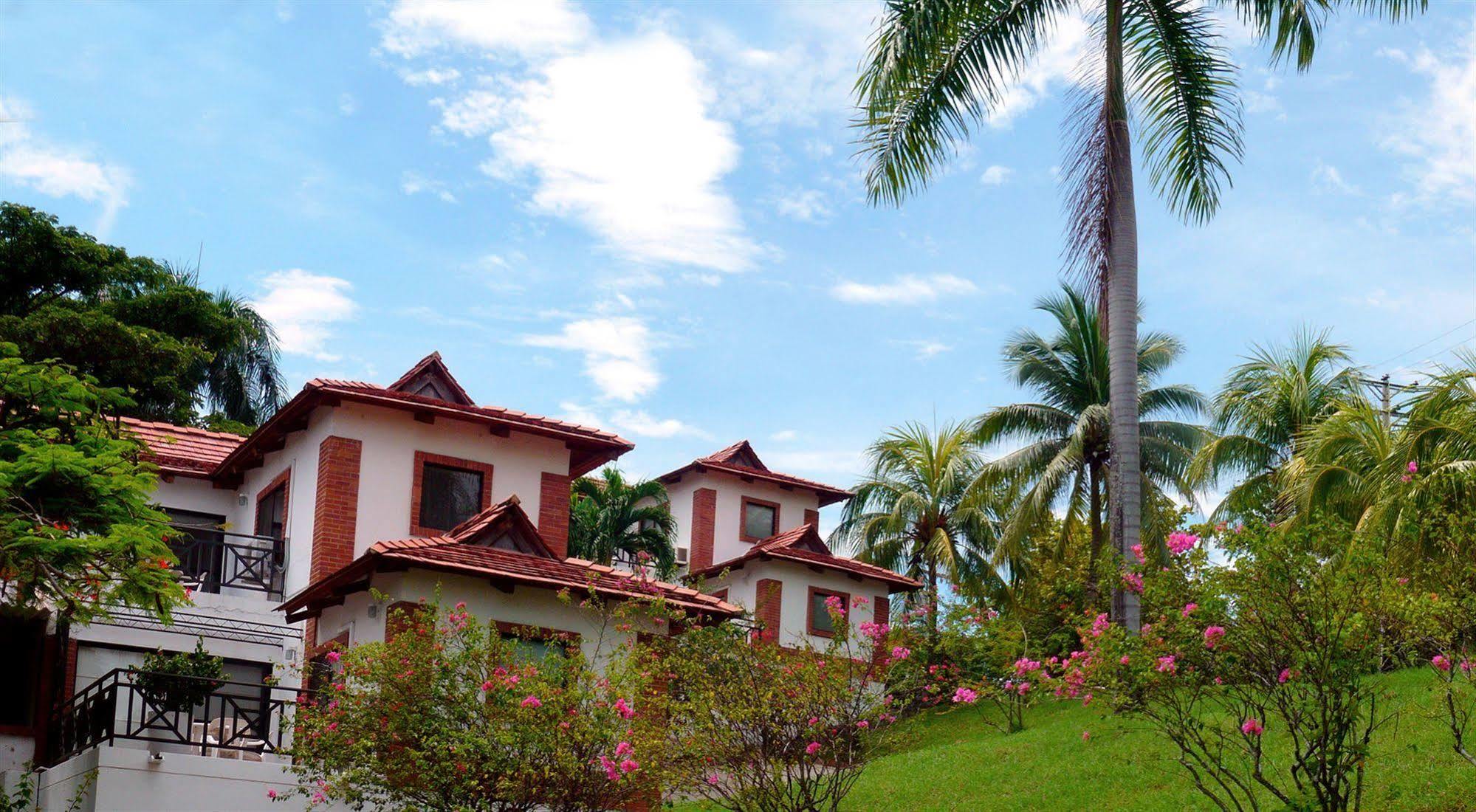 On Vacation Hotel Girardot
